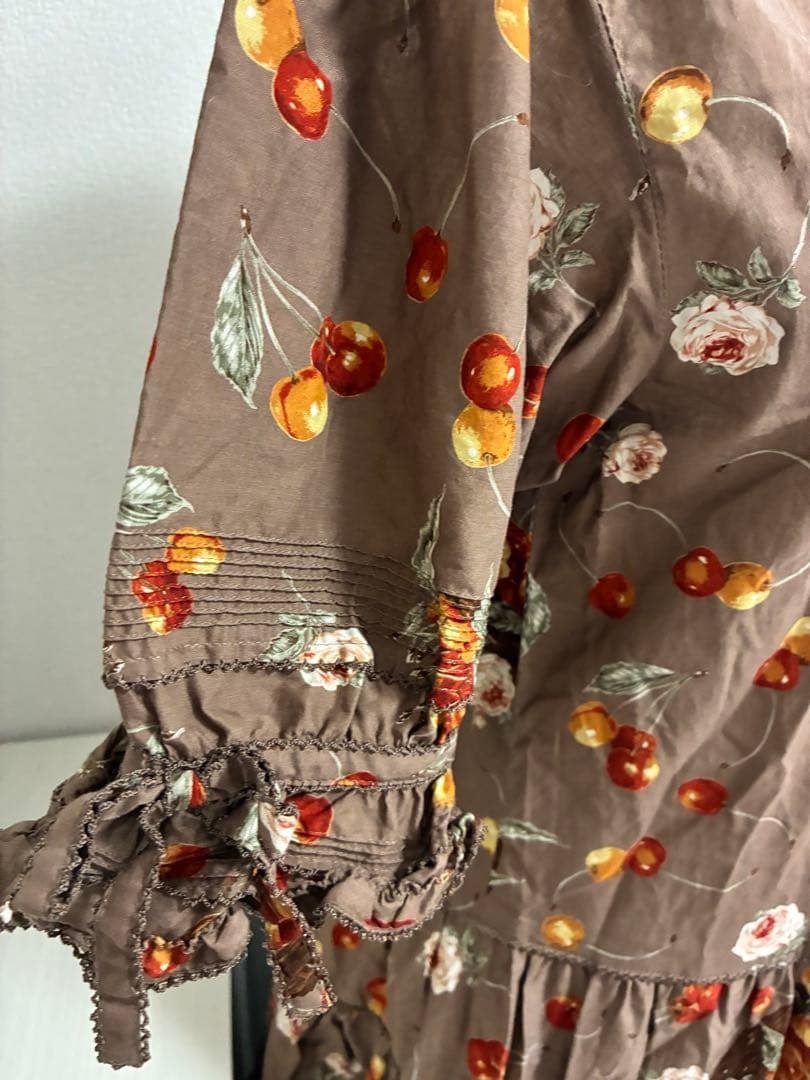 極美品✨PINKHOUSEチェリーカゴ柄ロングワンピース 半袖 ブラウン系