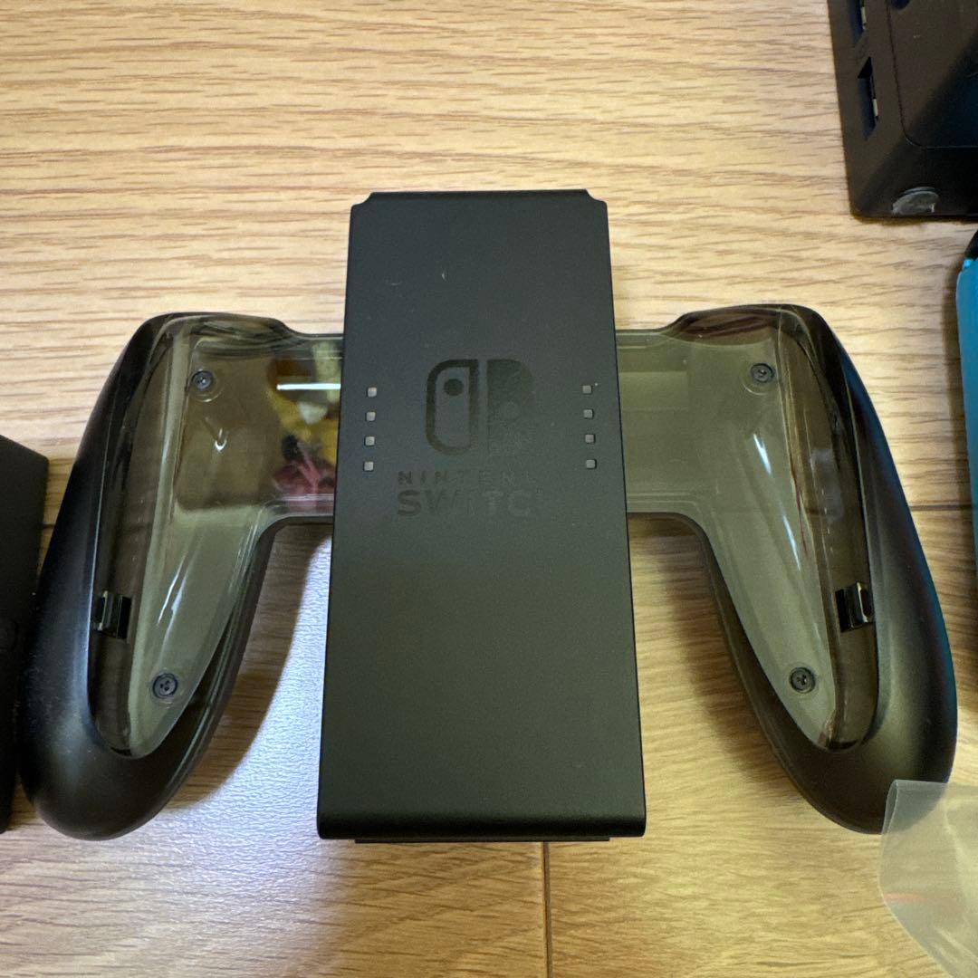 Nintendo Switch 本体 Joy-Con 2セット付き