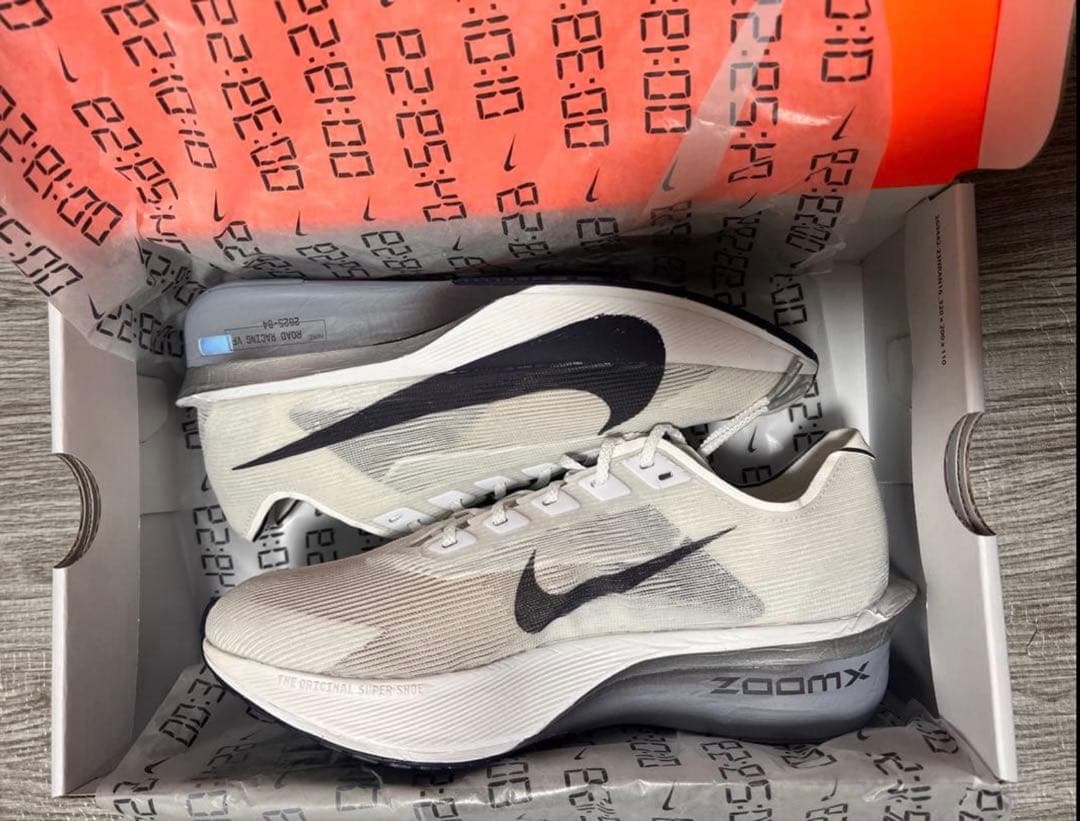 【新品未使用】NIKE ヴェイパーフライ4 【26cm】