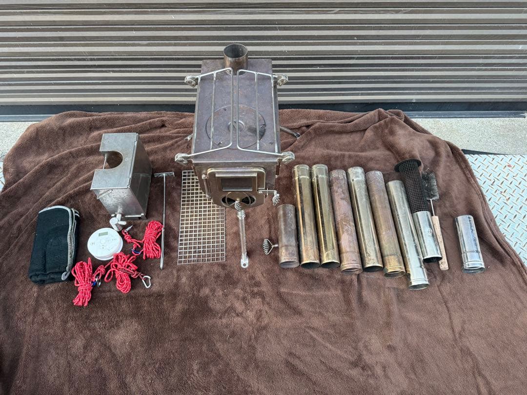 AR　テンマクデザイン　ウッドストーブ　サイドビュー　Mサイズ