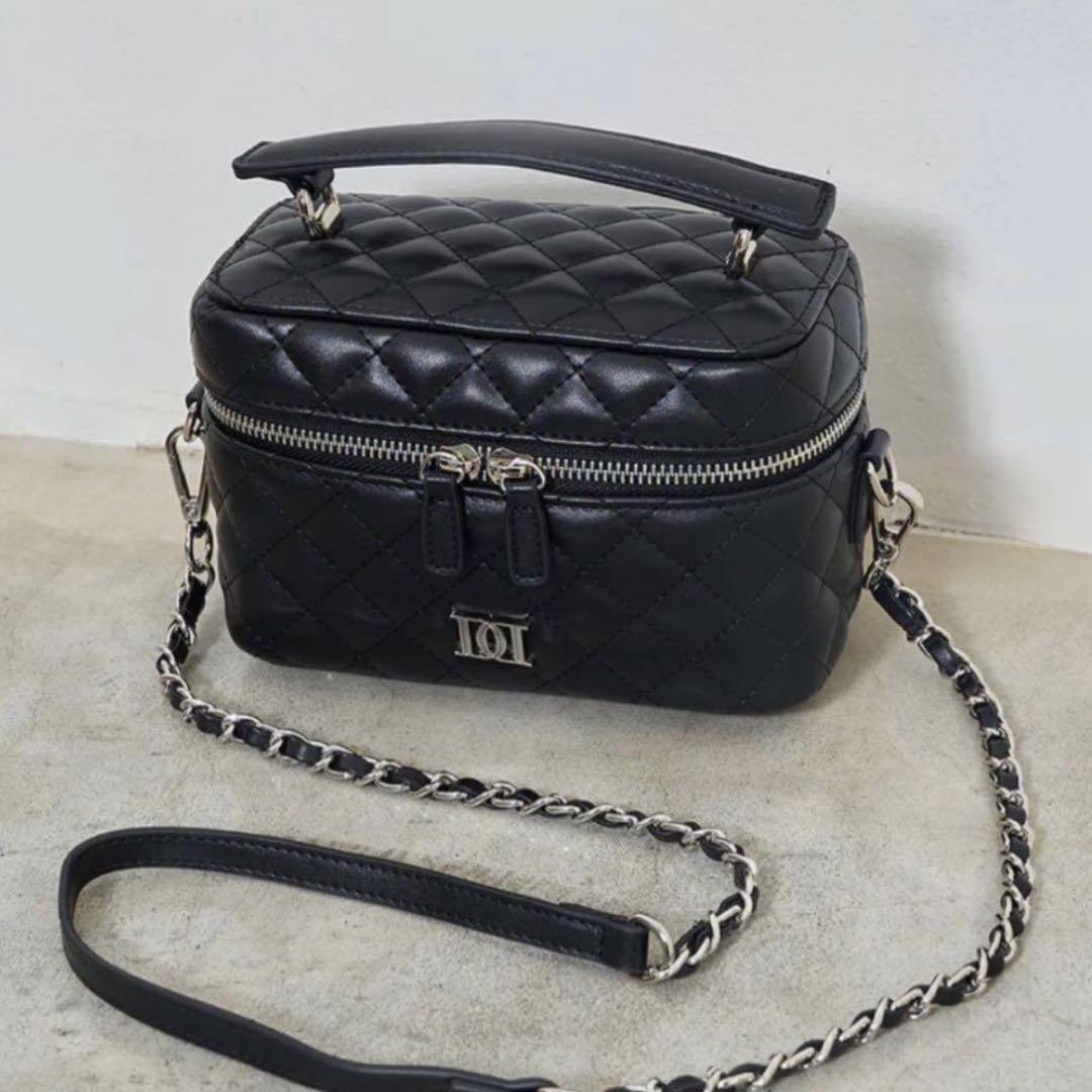 ダーリッチ キルティングショルダーミニバッグ ブラック