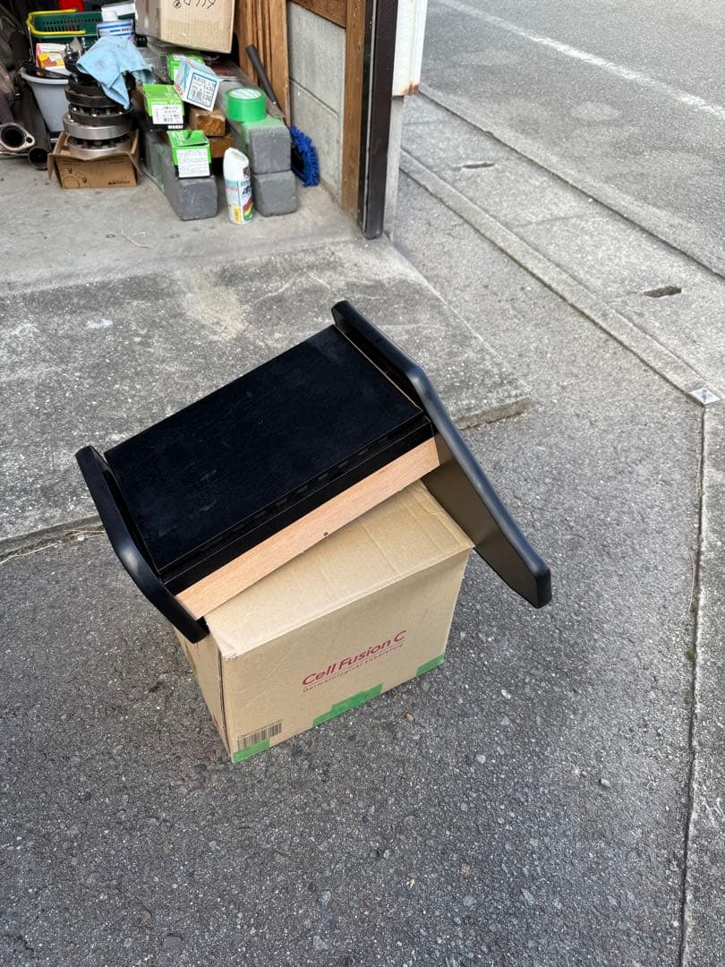 ハイエース用センターアンダーコンソールボックス