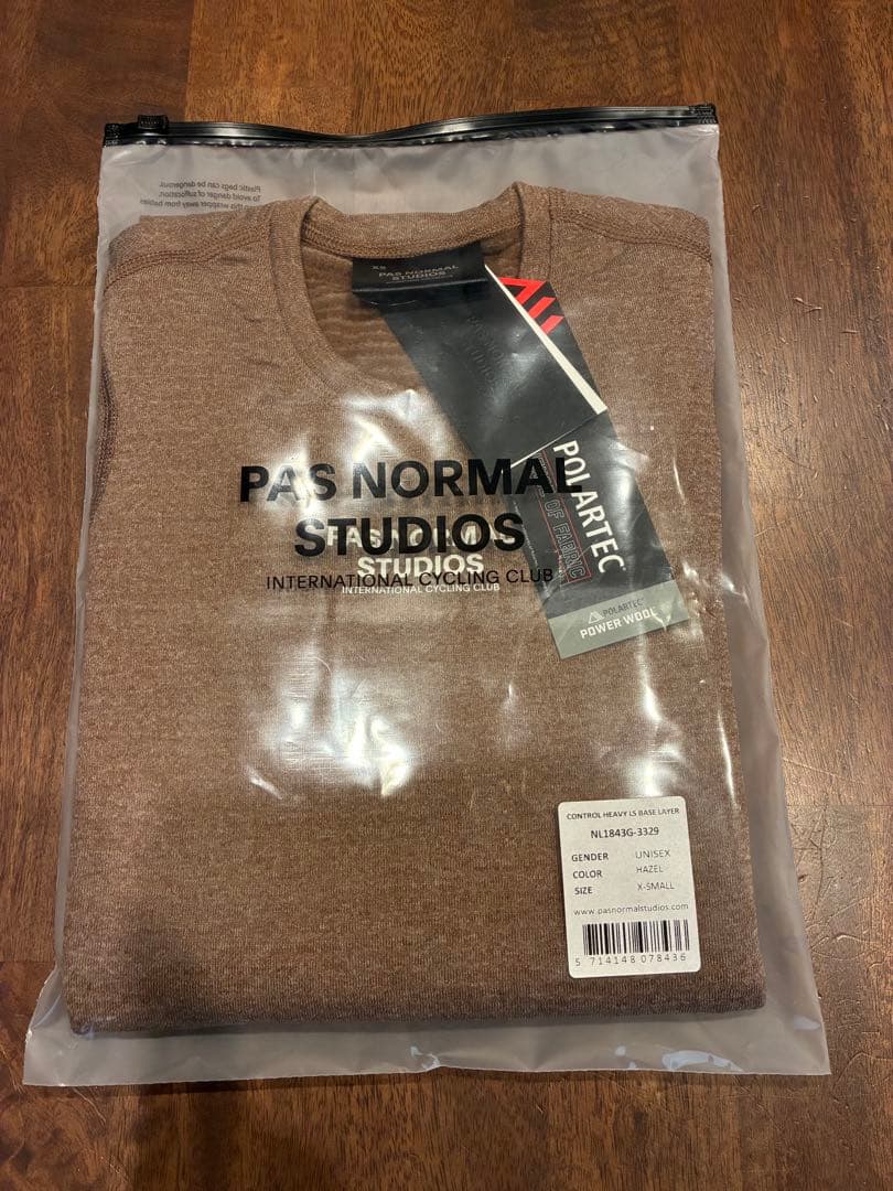 パスノーマルスタジオ ベースレイヤー XSサイズ 長袖