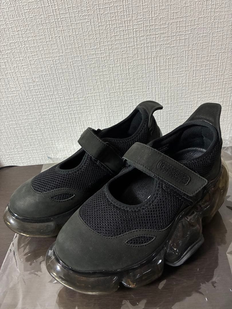 groundsブラック　スニーカー