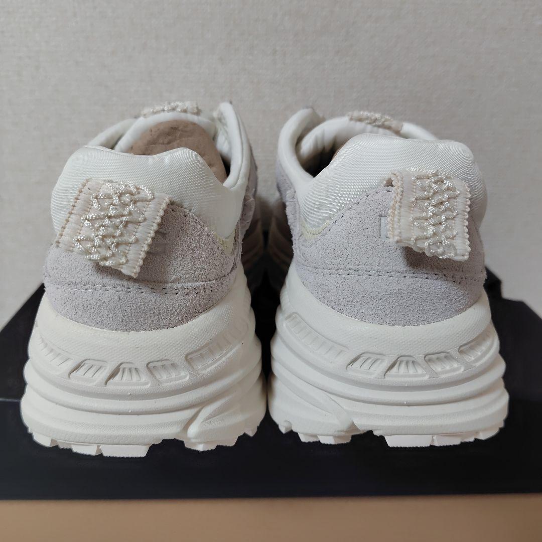 新品 UGG スニーカー 26cm 白 厚底 ファスナー zip