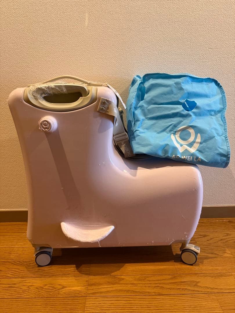 ノリッコ　キャリーケース　くすみピンク　座れるキャリーケース