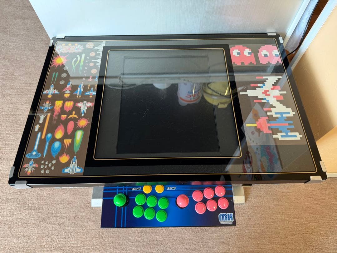 アーケードゲームテーブル レトロデザイン