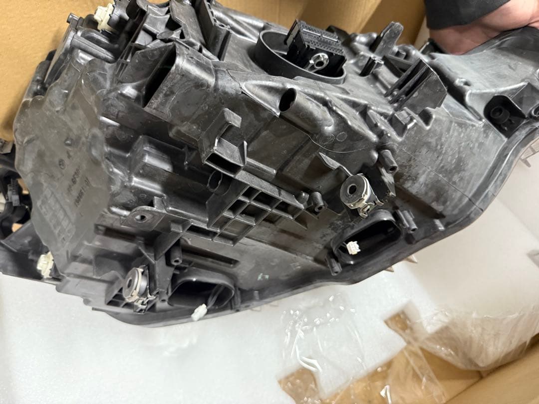 BMW3シリーズ左ヘッドライト