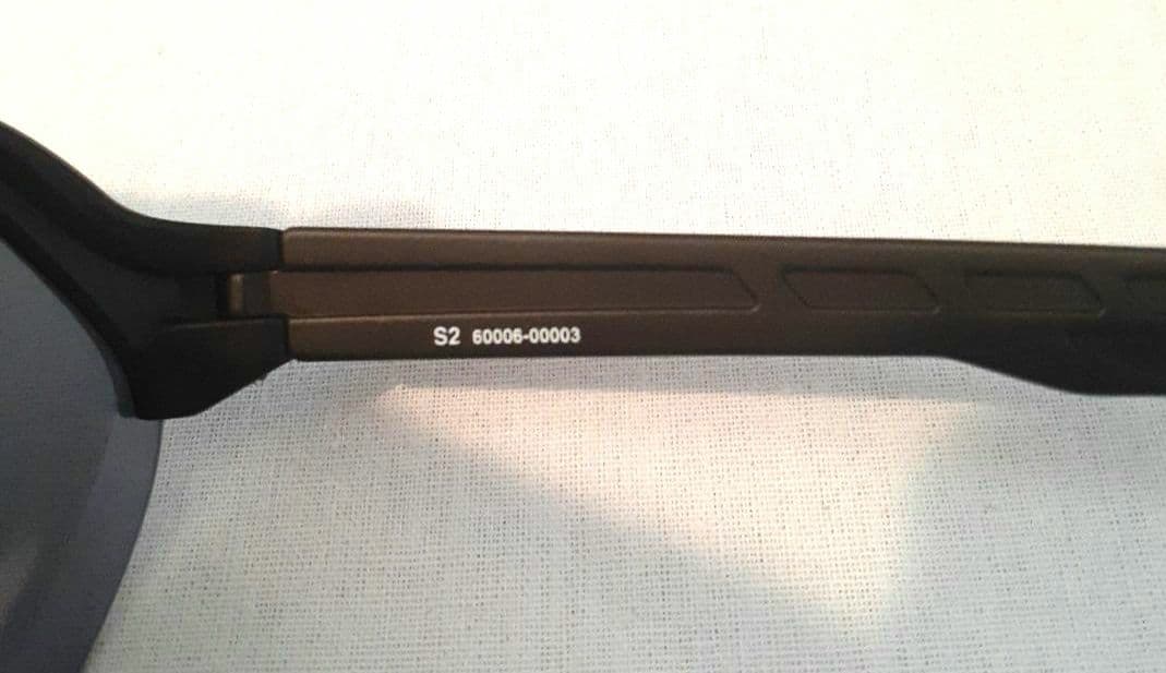 100% S2 マットブラック / ゴールドミラー ワンハンドレッド サングラス