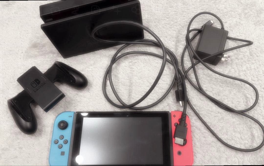 【美品】　Nintendo Switch 本体