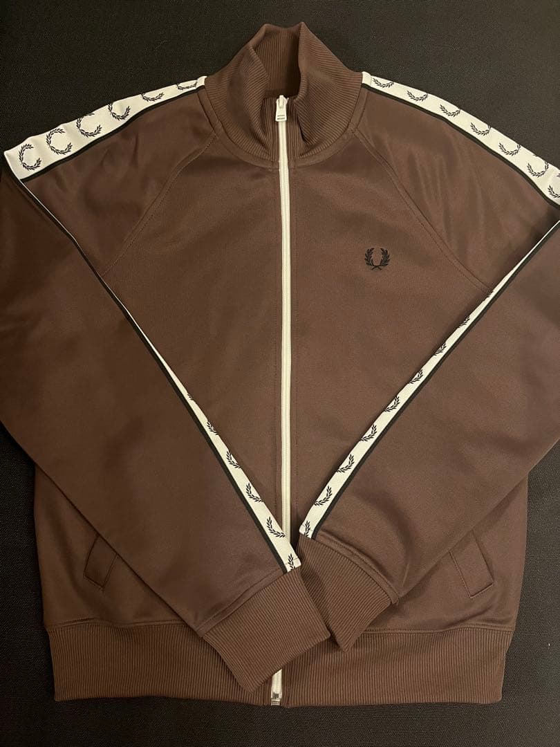 FRED PERRY トラックジャケット　レディース 10