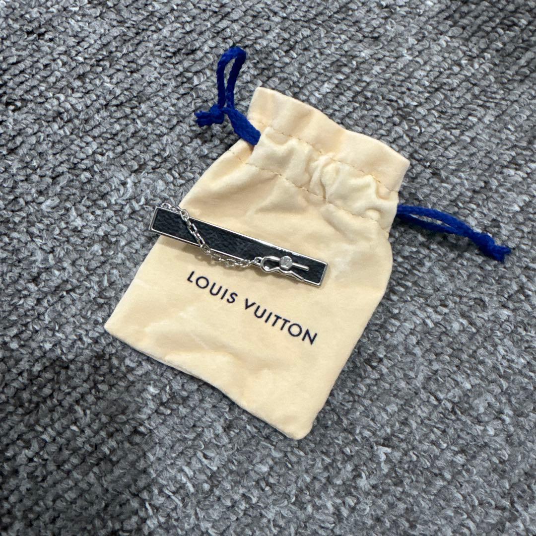 新品未使用ルイヴィトンネクタイピン