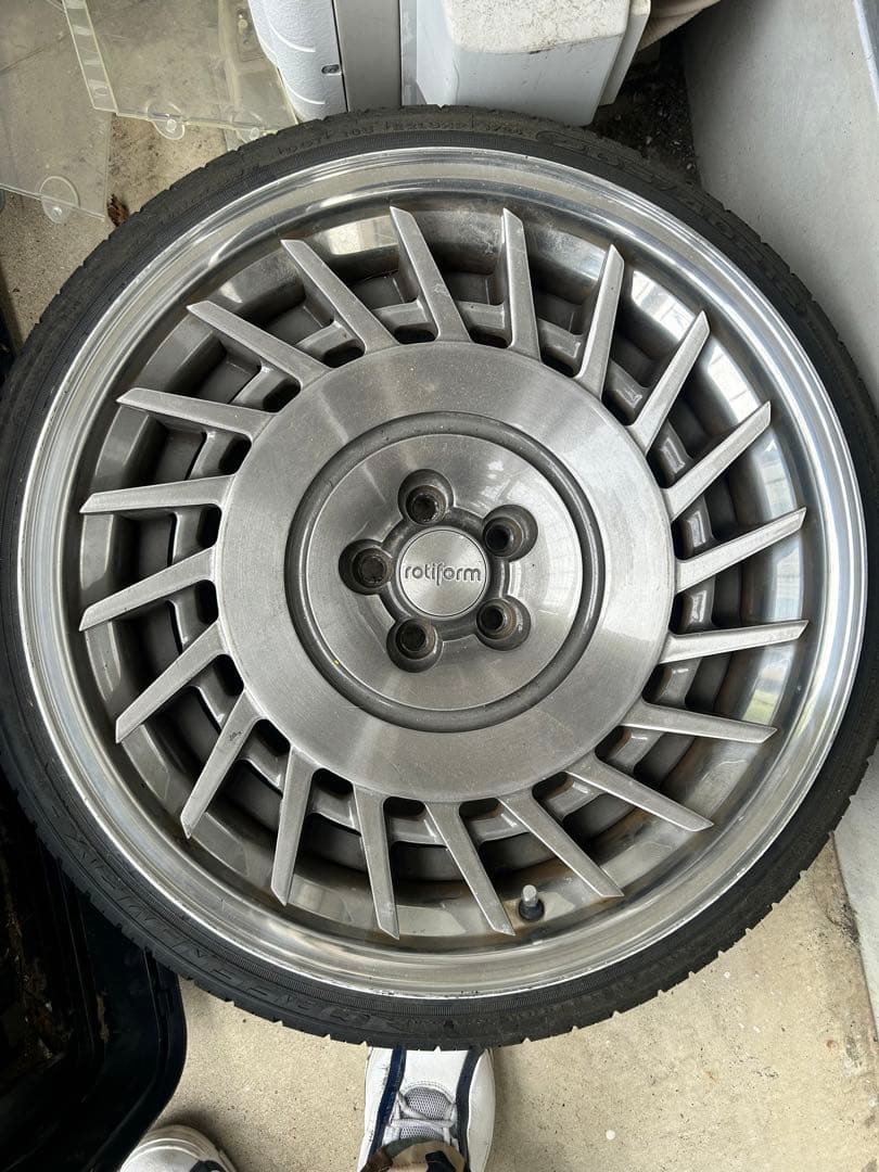 値下げrotiform CBU 18inch 9.5j±0 4本