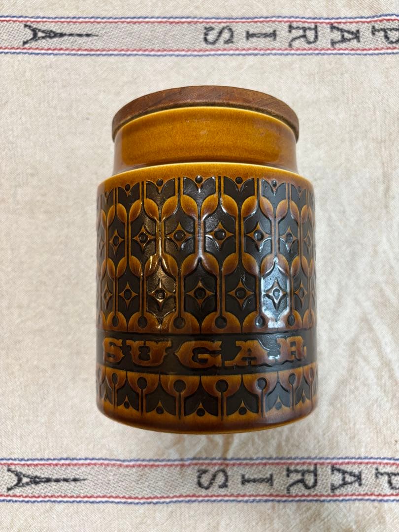 ホーンジー社、HORNSEA キャニスター（ビンテージ陶器）