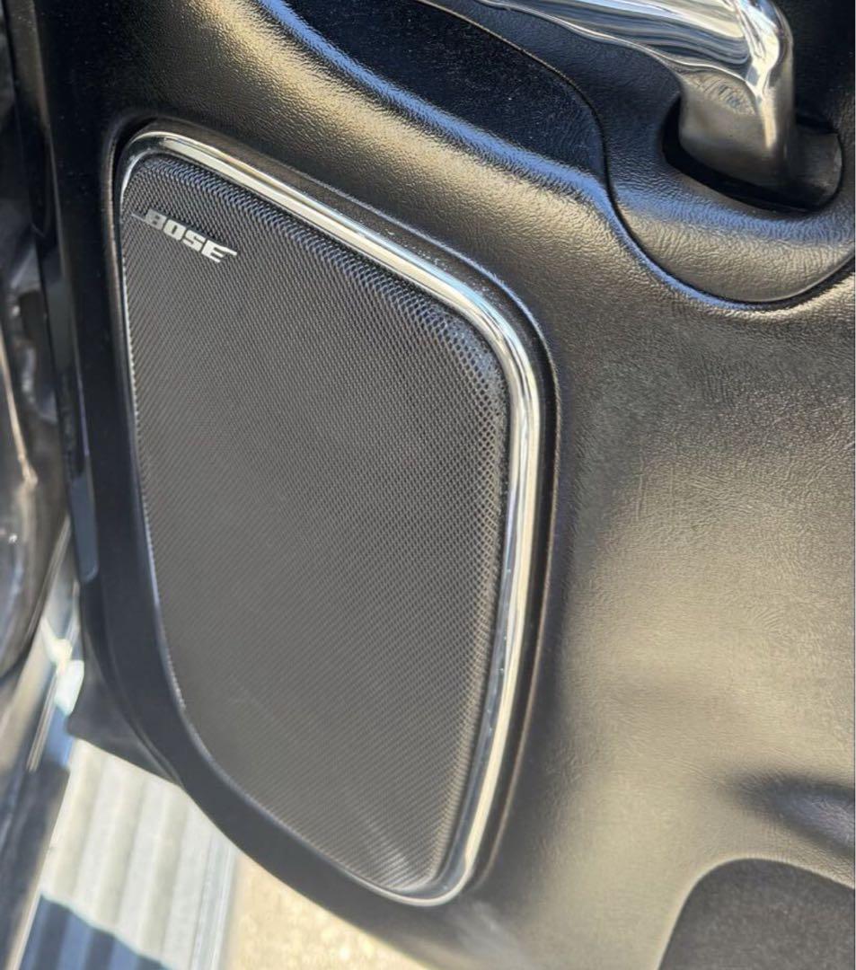 エスカレードロングプラチナム　ESCALADE ESV スピーカーグリル