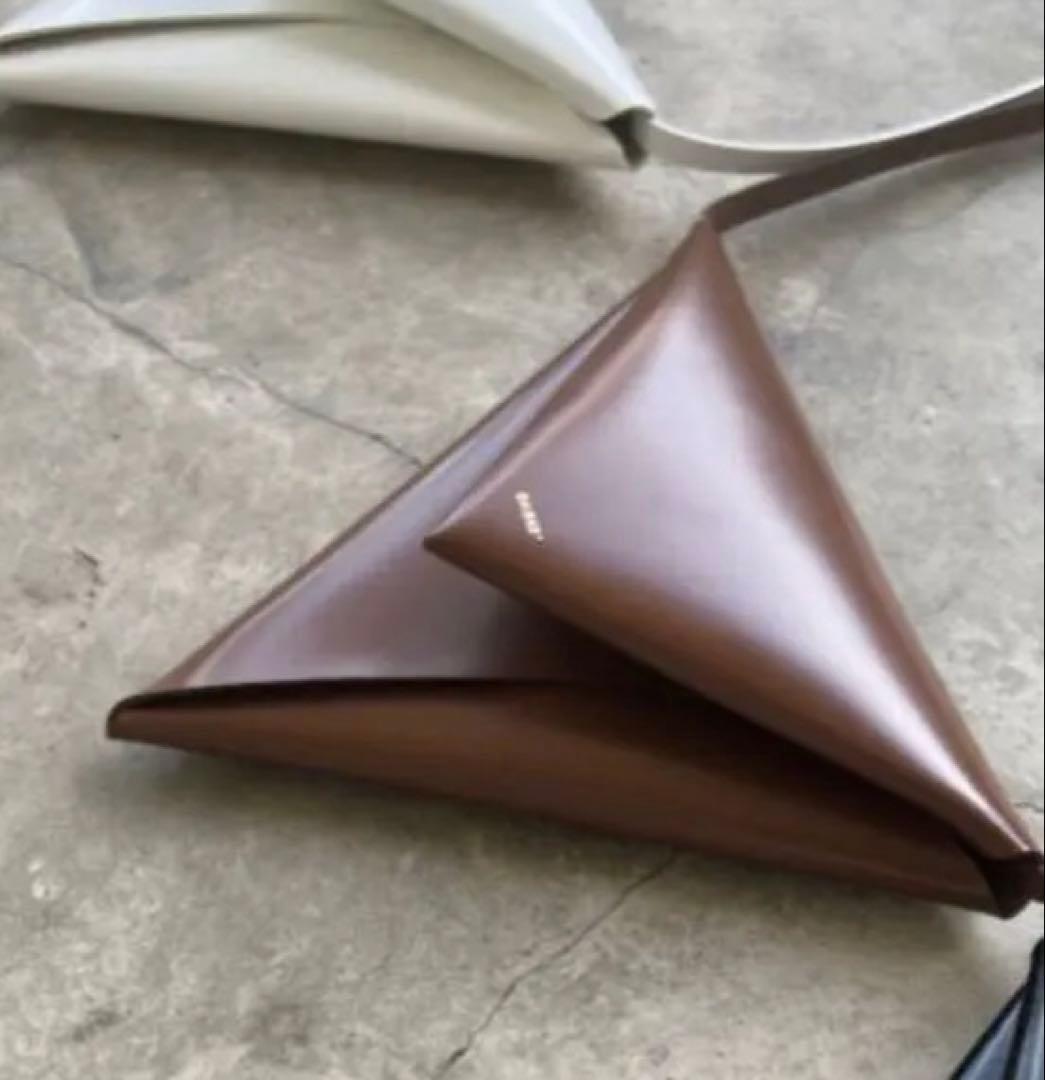 お値下げ中　ORIGAMI- sankaku bag チョコレート色
