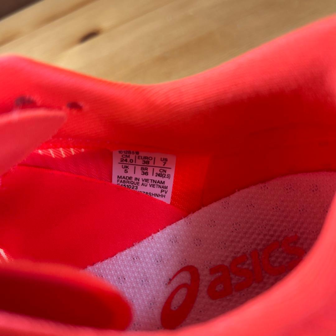 ASICS アシックス　MAGIC SPEED3 レッド　24.0