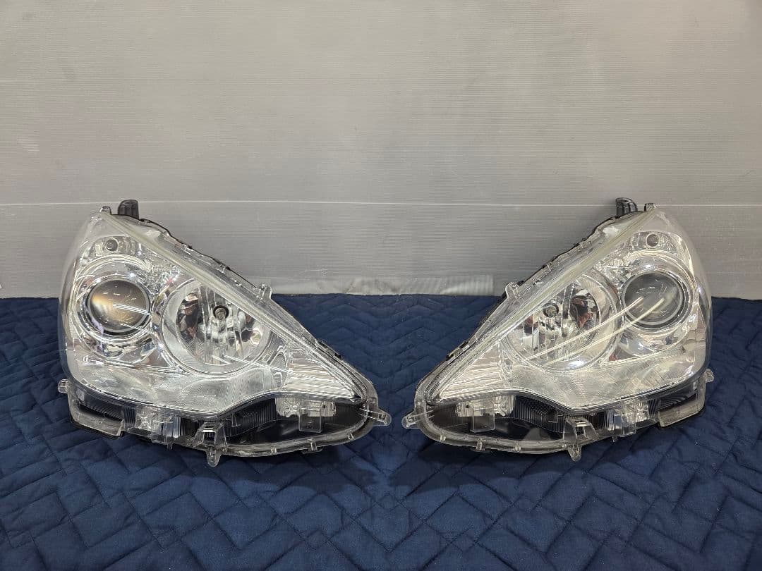 10前期　アクア　ヘッドライト左右　最高級クリア施工済み商品
