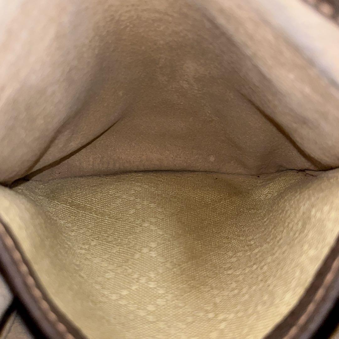 オールドグッチ　ショルダーバッグ　ポシェット　GGスプリーム　ロゴ金具　ベージュ