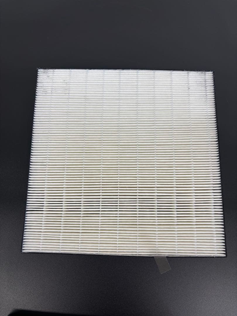 【ほぼ新品】DAIKIN ダイキン　空気清浄機 MCK70ZE2-W