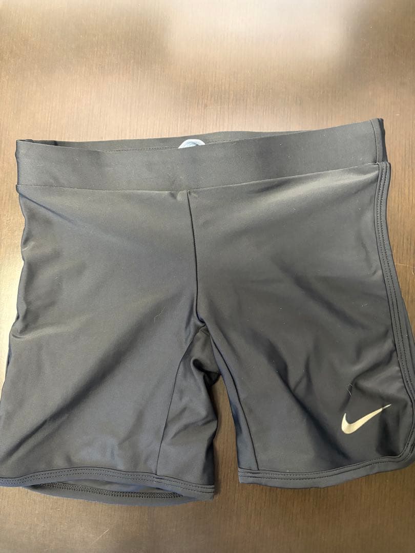 Nike スポーツ用水着セット フローラルプリント