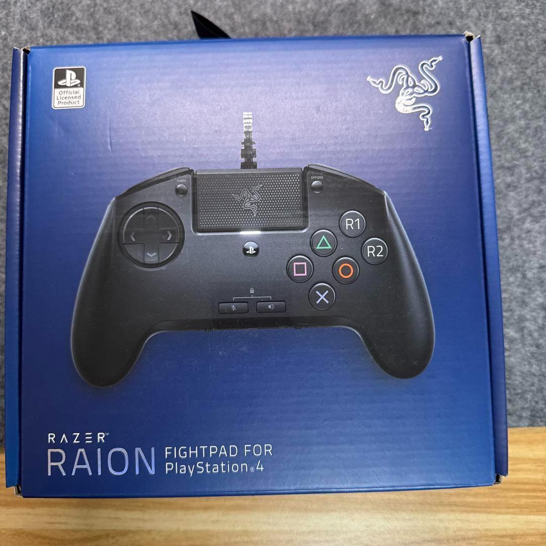 Razer Raion Fightpad for PS4 コントローラー