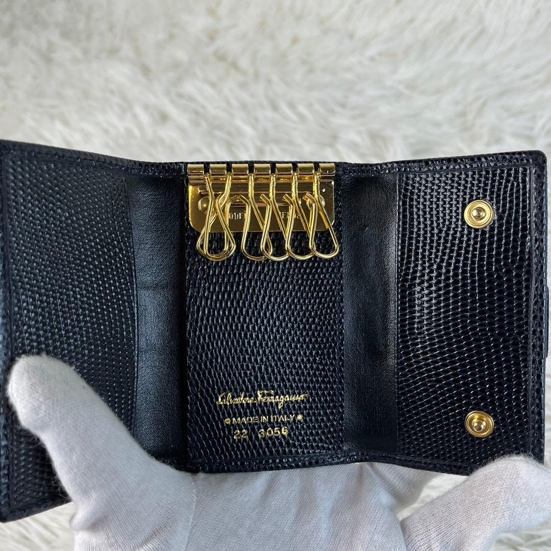 新品未使用　Salvatore Ferragamo 6連キーケース　ヴァラリボン