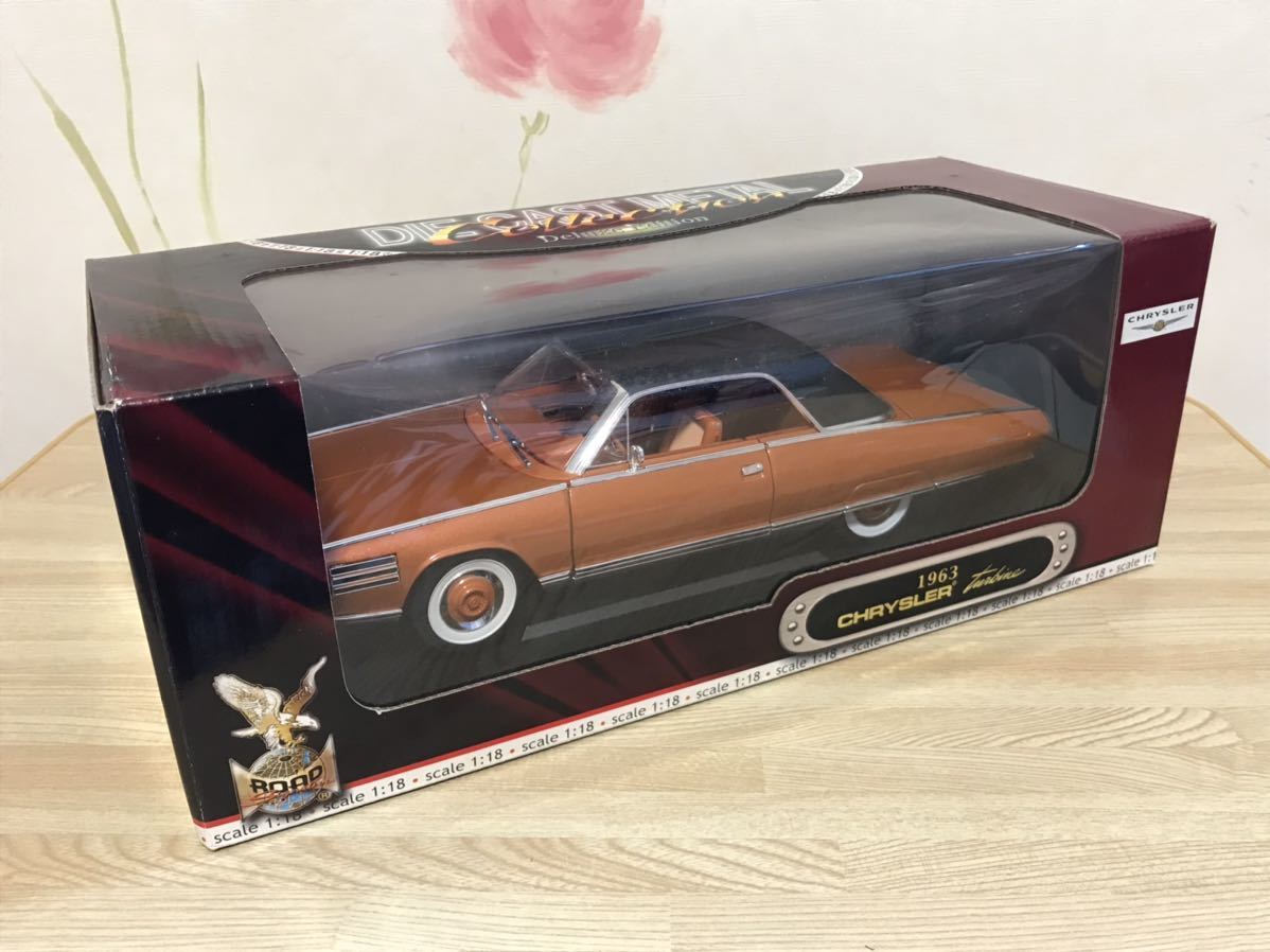 送料無料 1/18 クライスラー ターバイン 1963 クラシックカー ミニカー
