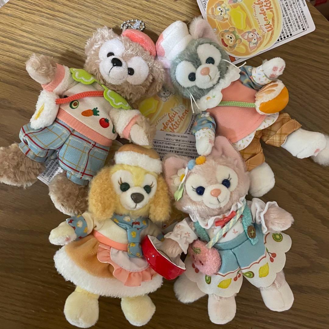 新商品　東京ディズニーシー　ワンダフルキッチン　ぬいぐるみバッジ 4点セット ダッフィー＆フレンズ・ワンダフルキッチンに新作グッズ登場