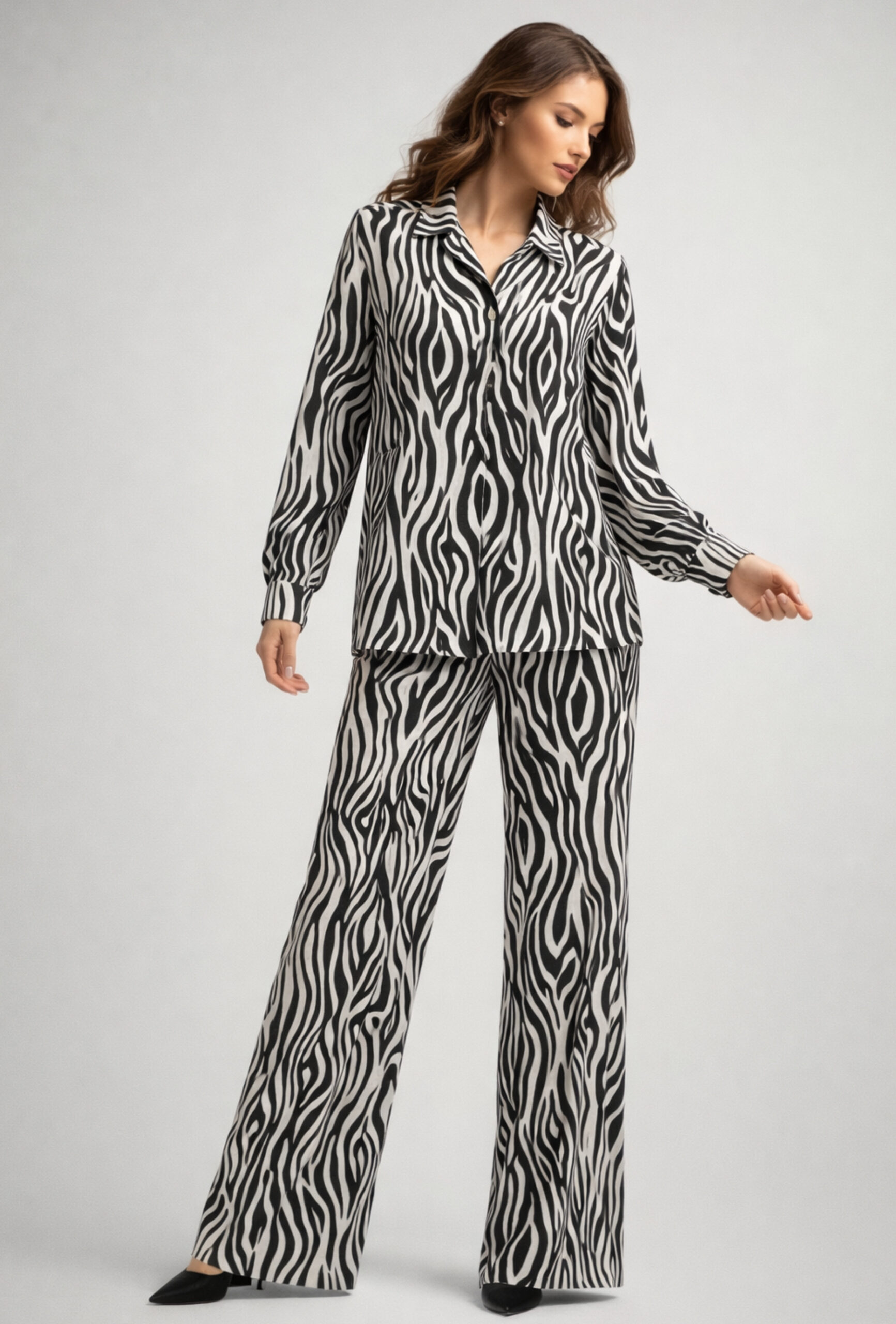 Ivory Noir Zebra Cord Set